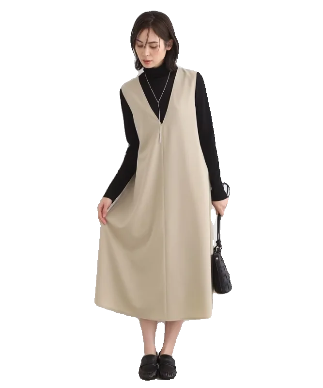 重ね着可能なVネックノースリーブワンピース【防シワ素材・トレンドデザイン】（セットアップ対応）