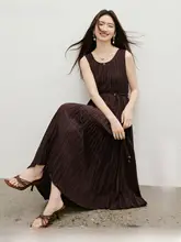 紅い袖のデザインワンピース【ビーズ付き・不規則なプリーツ・ノースリーブ・Uネック・ロング】