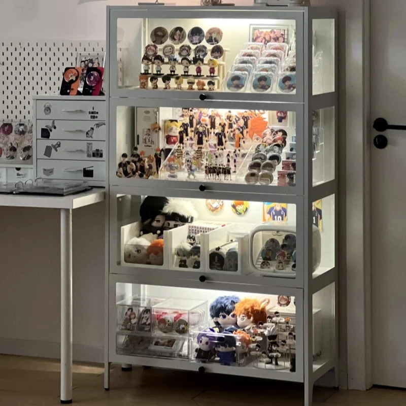 多層式展示キャビネット：鉄製の防塵仕様でフィギュア収納を実現