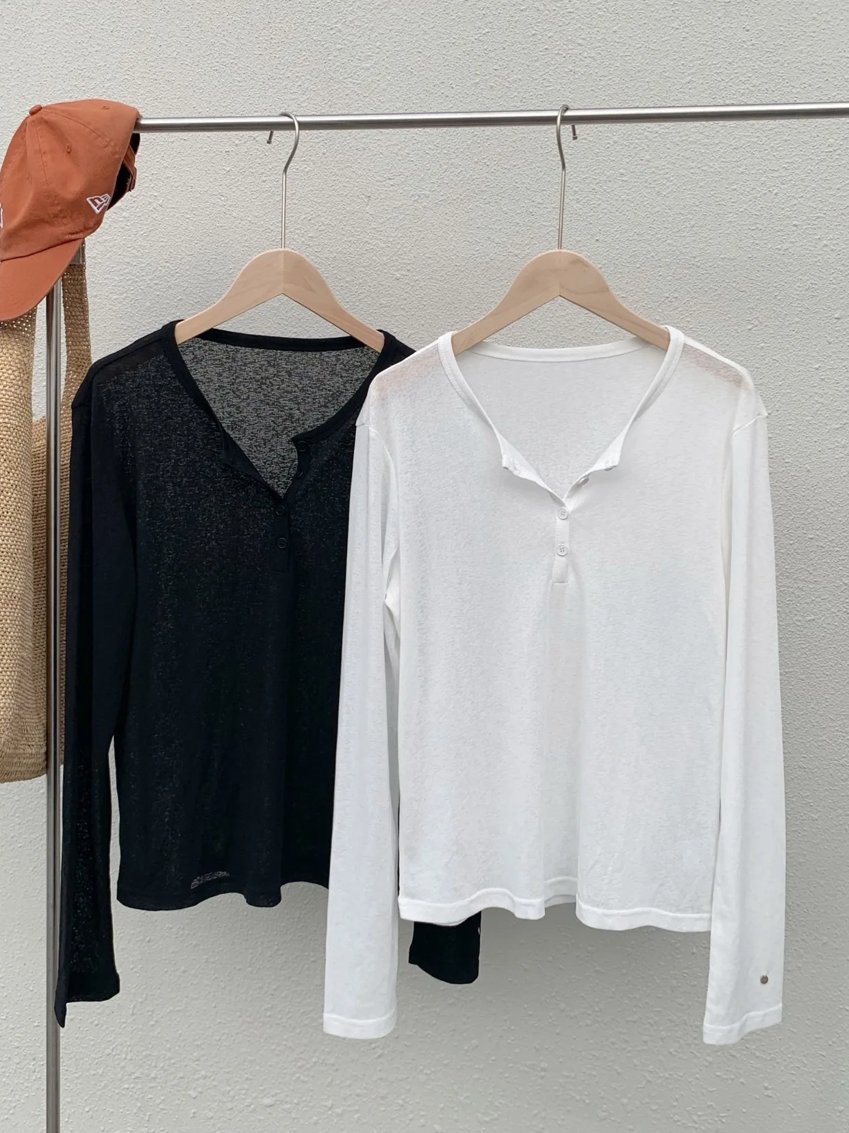 シンプル きれいめ コーデの実用性を検証：極上の柔らかさの長袖カジュアルTシャツ