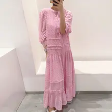 柔らかなピンクの立体ドットデザイン ラウンドネックのバブルスリーブドレス【フリル付 き・ゆったりシルエット】