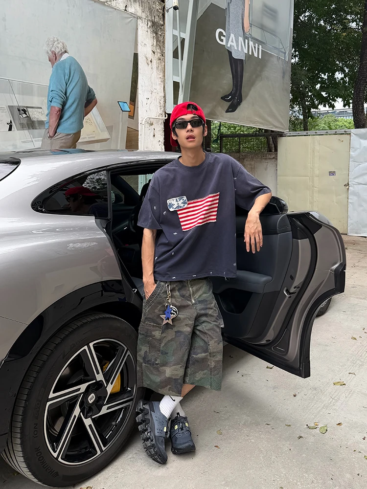 色褪せたTシャツは本当にダメなのか？それとも、むしろ“生きている”証拠なのだろうか？