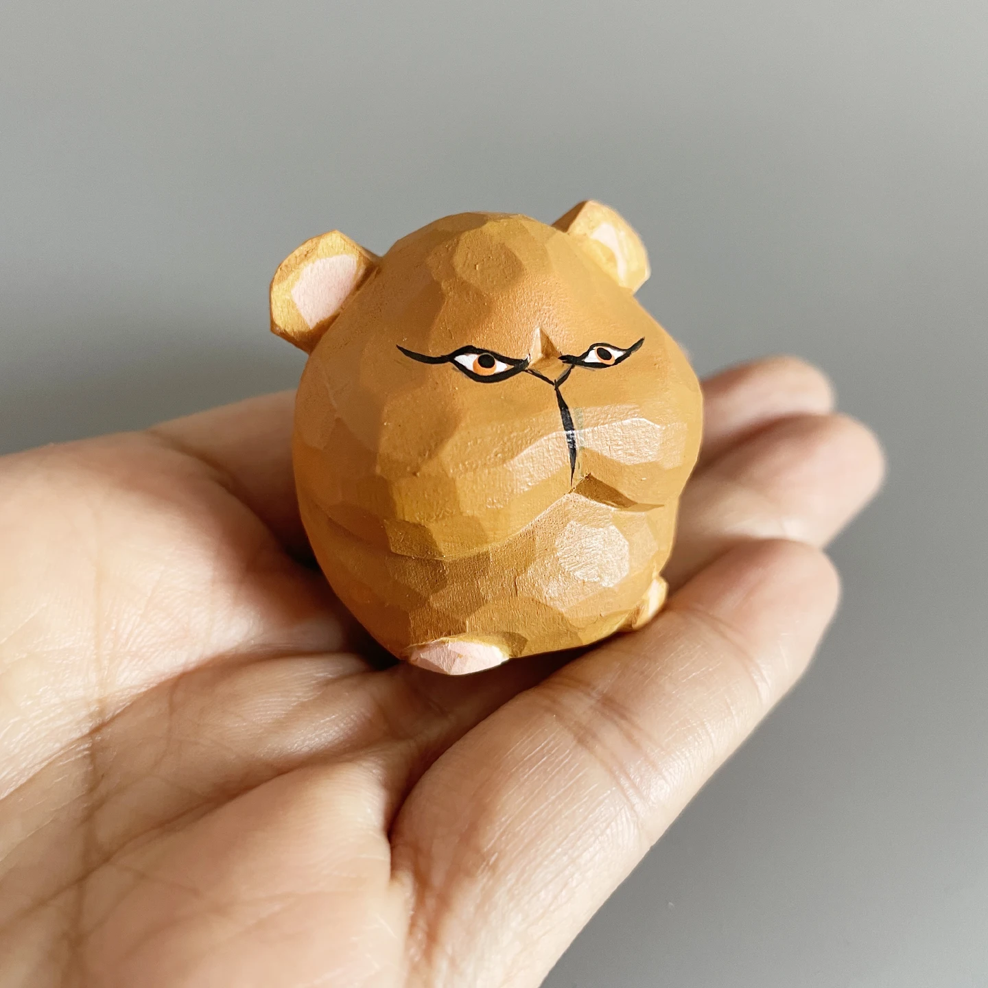 手作り実木製マウス置物：ロマネスコの特徴とは？木彫りの熊アートとは？