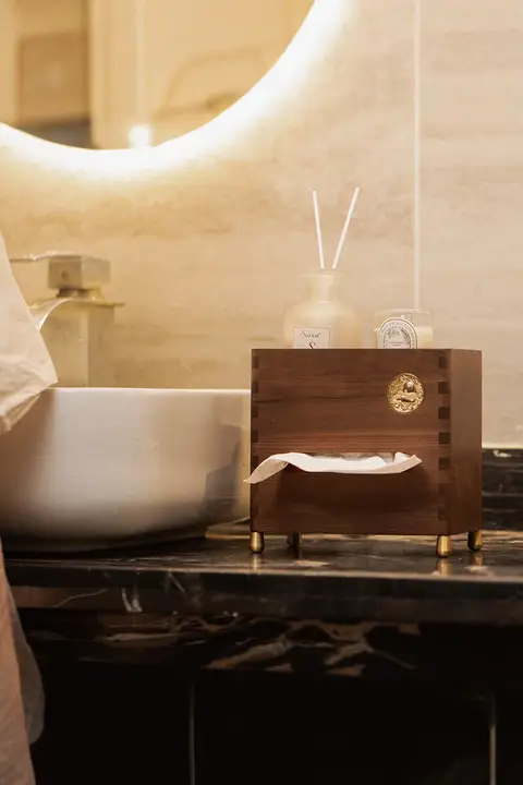 高級感ある黒胡桃木製トイレットペーパーケース【シンプルデザイン・ホテル用】