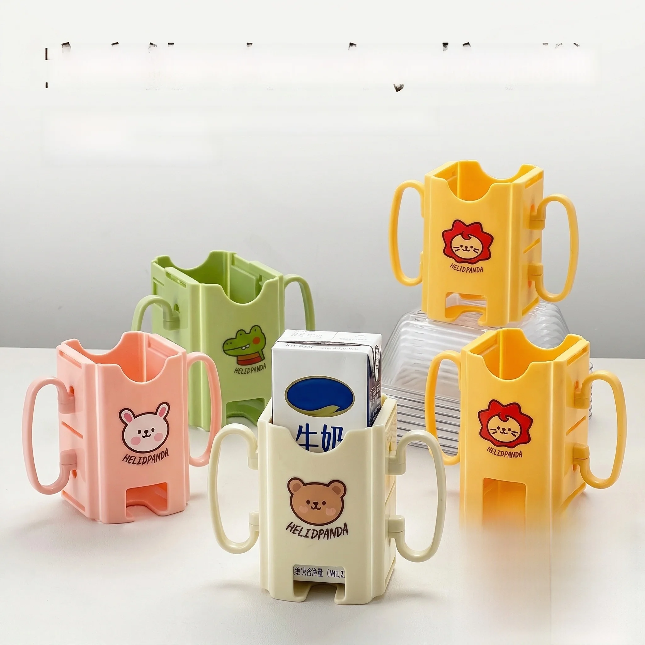 「mama & kids」の日常に欠かせないアイテムは？子供用飲料ホルダーの選び方を徹底解説