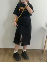 大きめサイズの前開きデニムスカート【膝下丈・Xデザイン・ルーズフィット・体型カバー】（セットアップ対応）