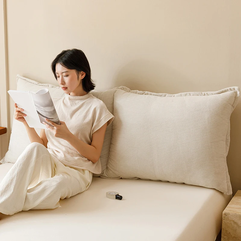 テレビ枕を選ぶべき理由は？実は「寝ながらテレビを見る」生活に最適なアイテムがここに！