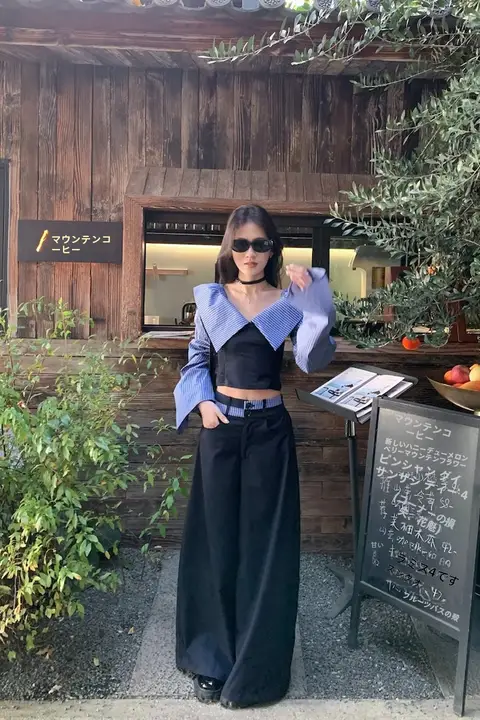 ストライプ切り替え長袖シャツとハイウエストワイドパンツ【秋冬用・トレンド女性ファッション】（セットアップ対応）