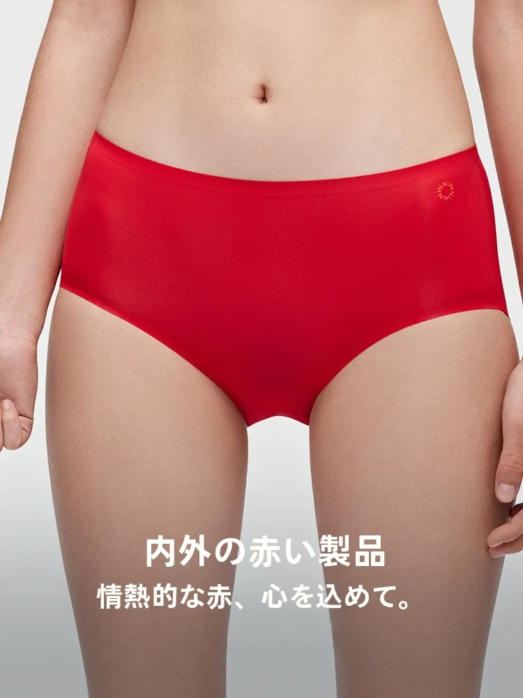 125 ネイキッドと400ネイキッドの違いを知れば、28歳独身女性の日常にぴったりなファッションが見つかる！
