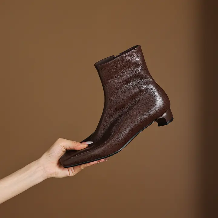 女性用 低ヒールショートブーツ【四角トゥ・マーチンブーツ・通勤・春秋向け】