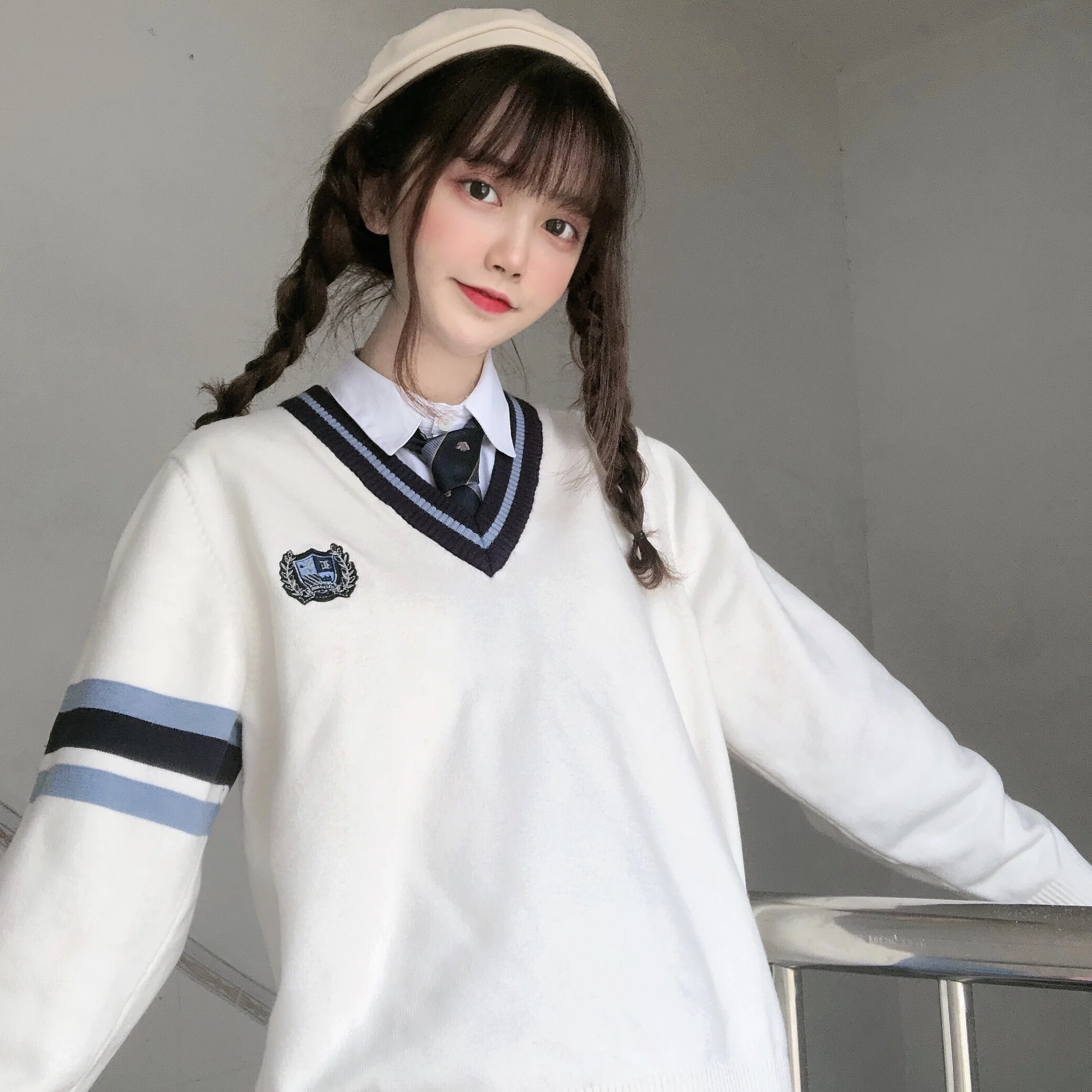 大人可愛い服 40代コーデの完全ガイド｜ドレープデザインワンピースの選び方