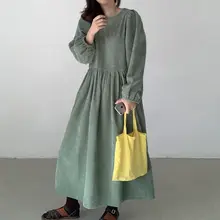 ルーズフィットのコーデュロイワンピース【裾フレア・パフスリーブ・高腰デザイン】