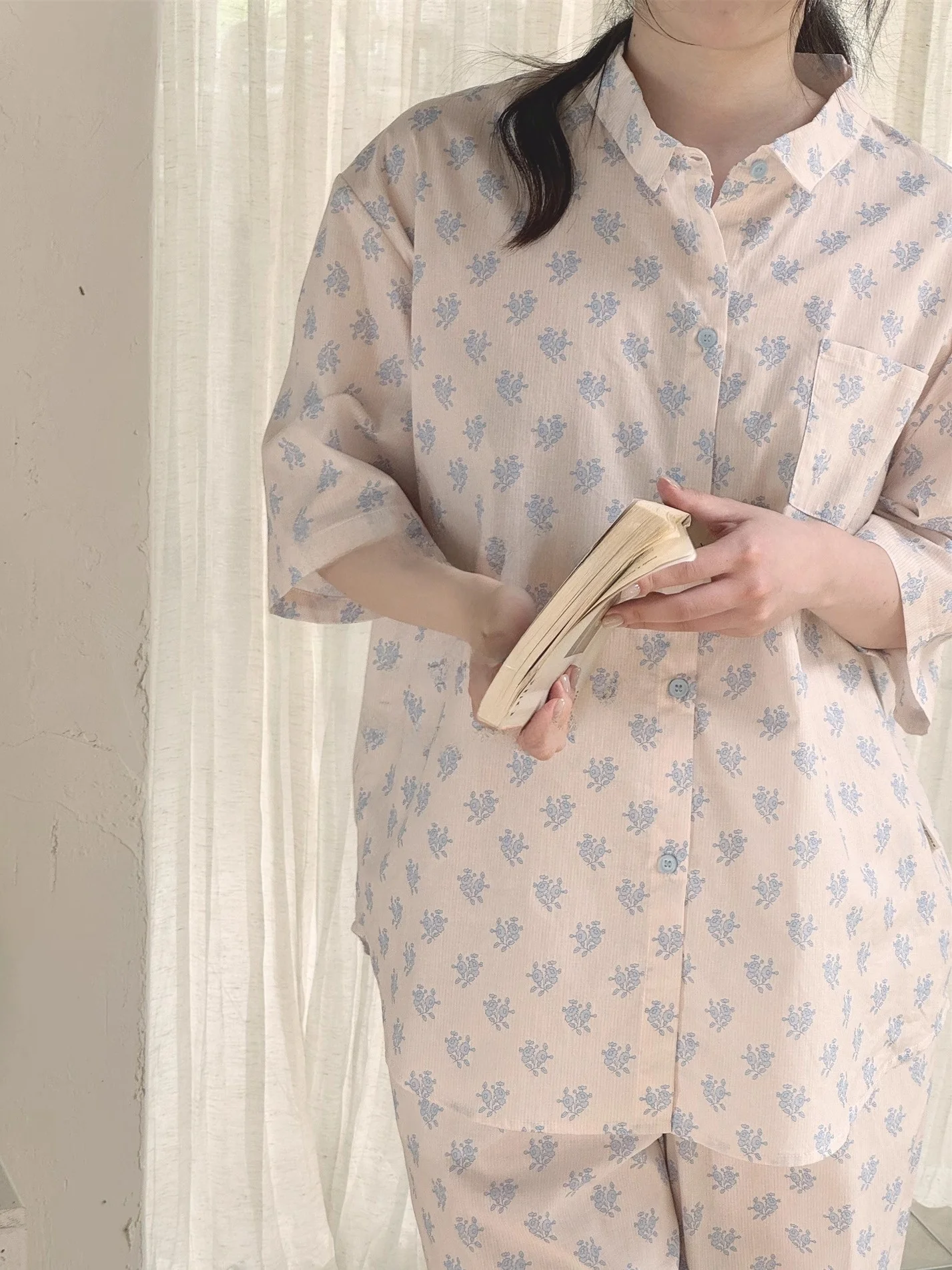 シマシマの服：韓国風フラワーパンツと半袖セットの夏のカジュアルスタイル