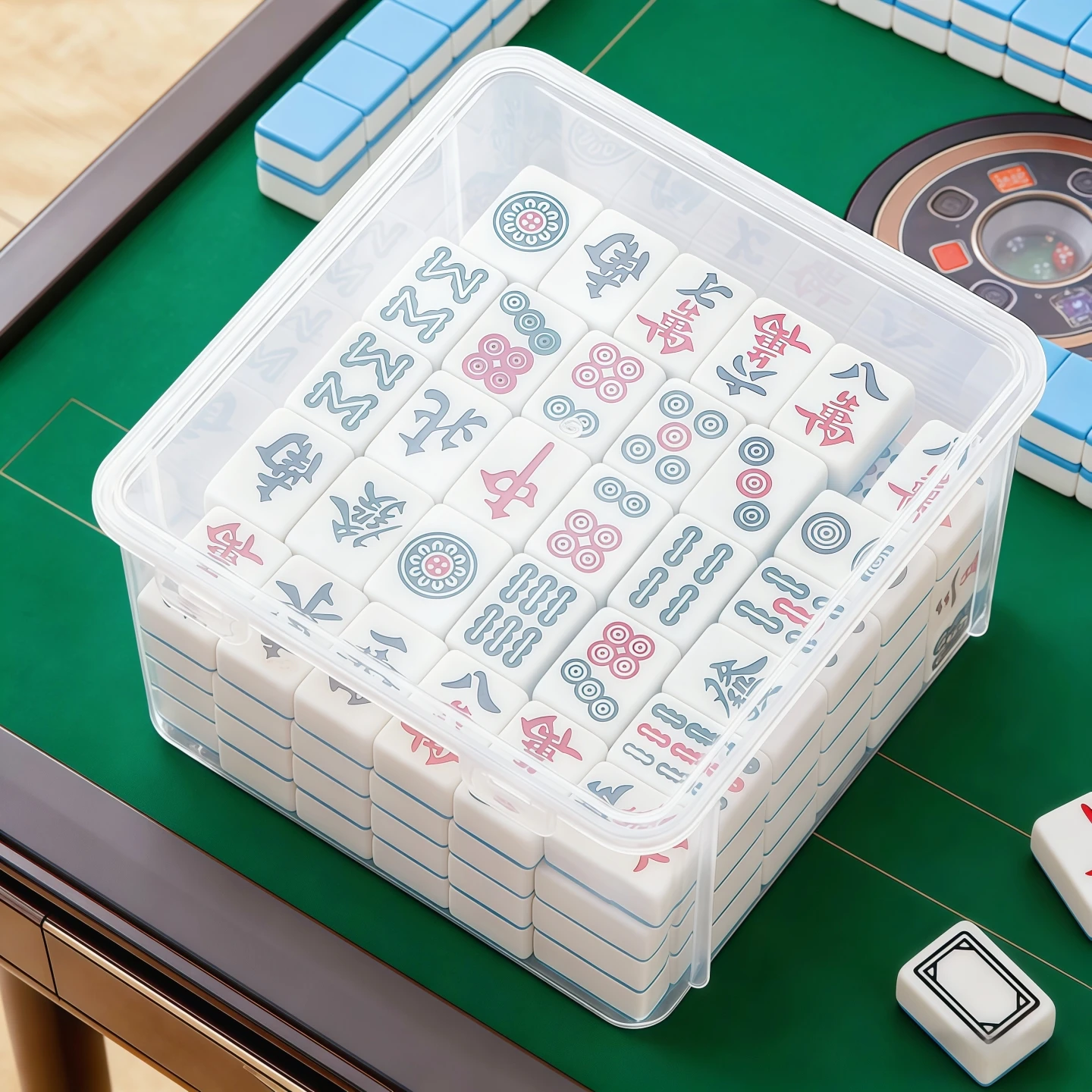 麻雀収納ボックス：透明フリップカバーでテーブルゲームの整理を徹底