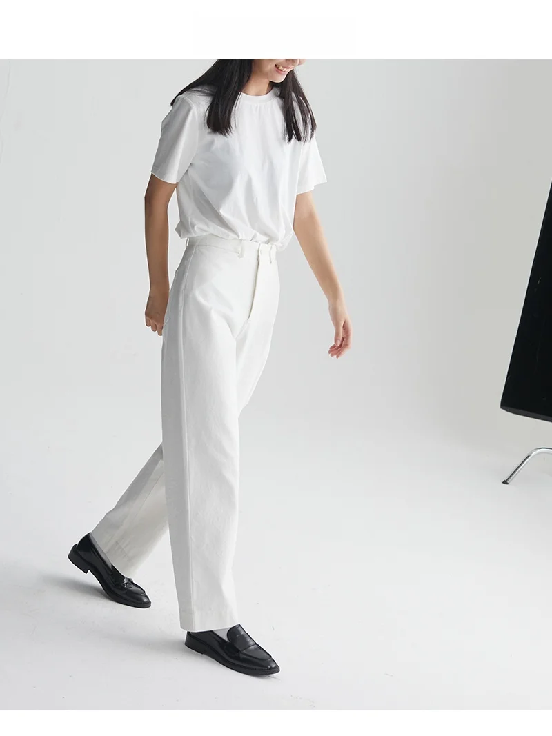 カーゴパンツ コーデ レディースの悩みを解決する、通勤に使えるデニムストレートパンツの完全ガイド