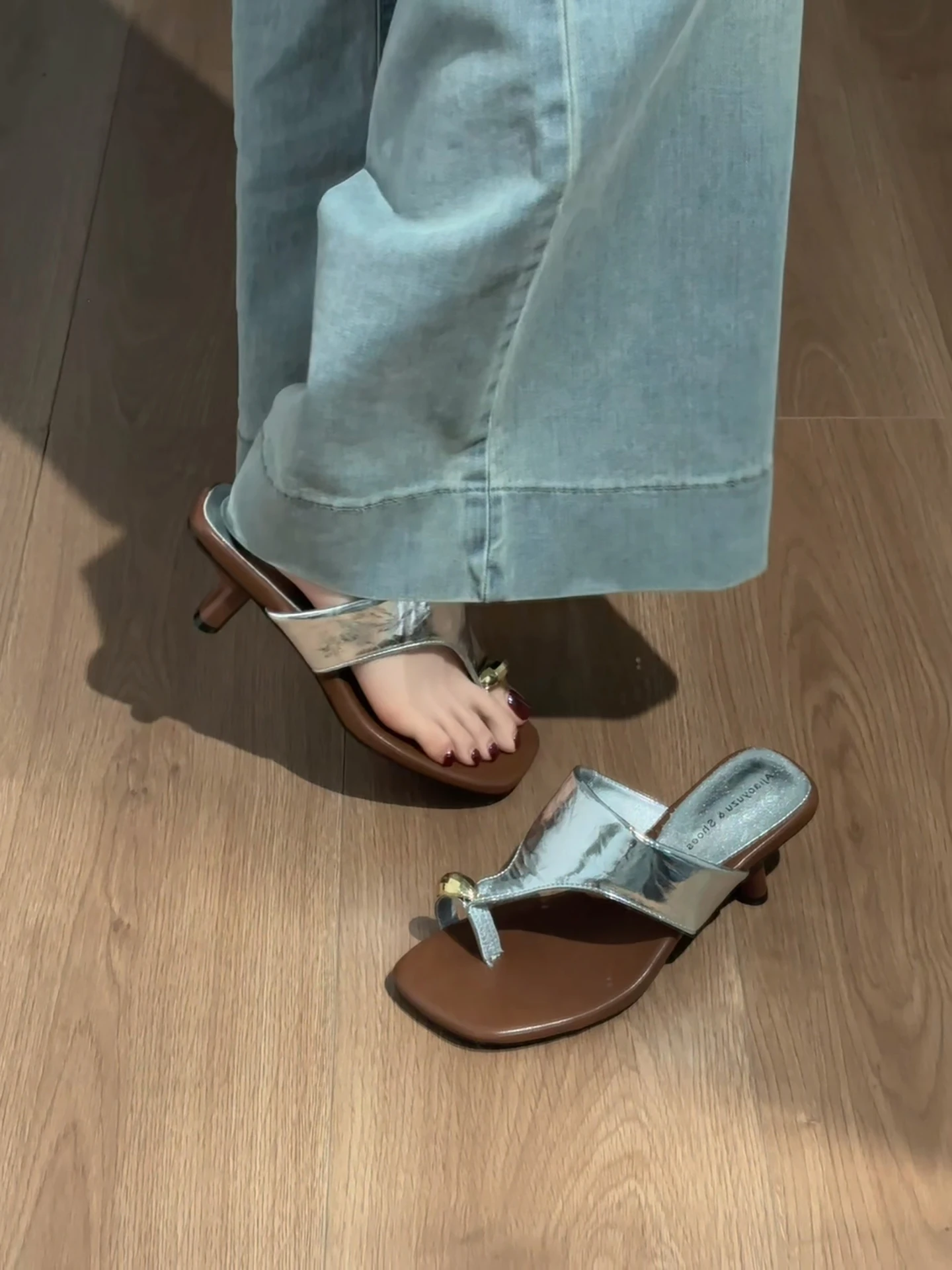 サンダルと靴下のコラボが今、なぜ注目されているの？