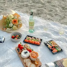 レトロレースデザインの厚手ピクニックマット【フランス風・持ち運びに便利・アウトドア用】（セットアップ対応）