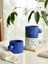 陶製マグカップ【クリエイティブ・クラインブルー・飛び散り柄】