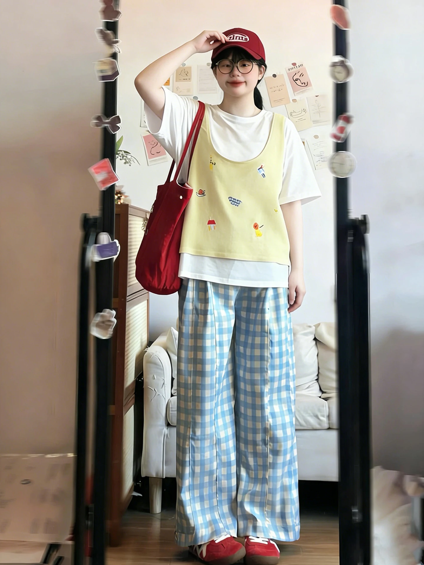 大きいサイズのアイスシルク風刺繍ショートスリーブTシャツ：ピンクベージュと淡い水色の色合いを実際の着用で検証