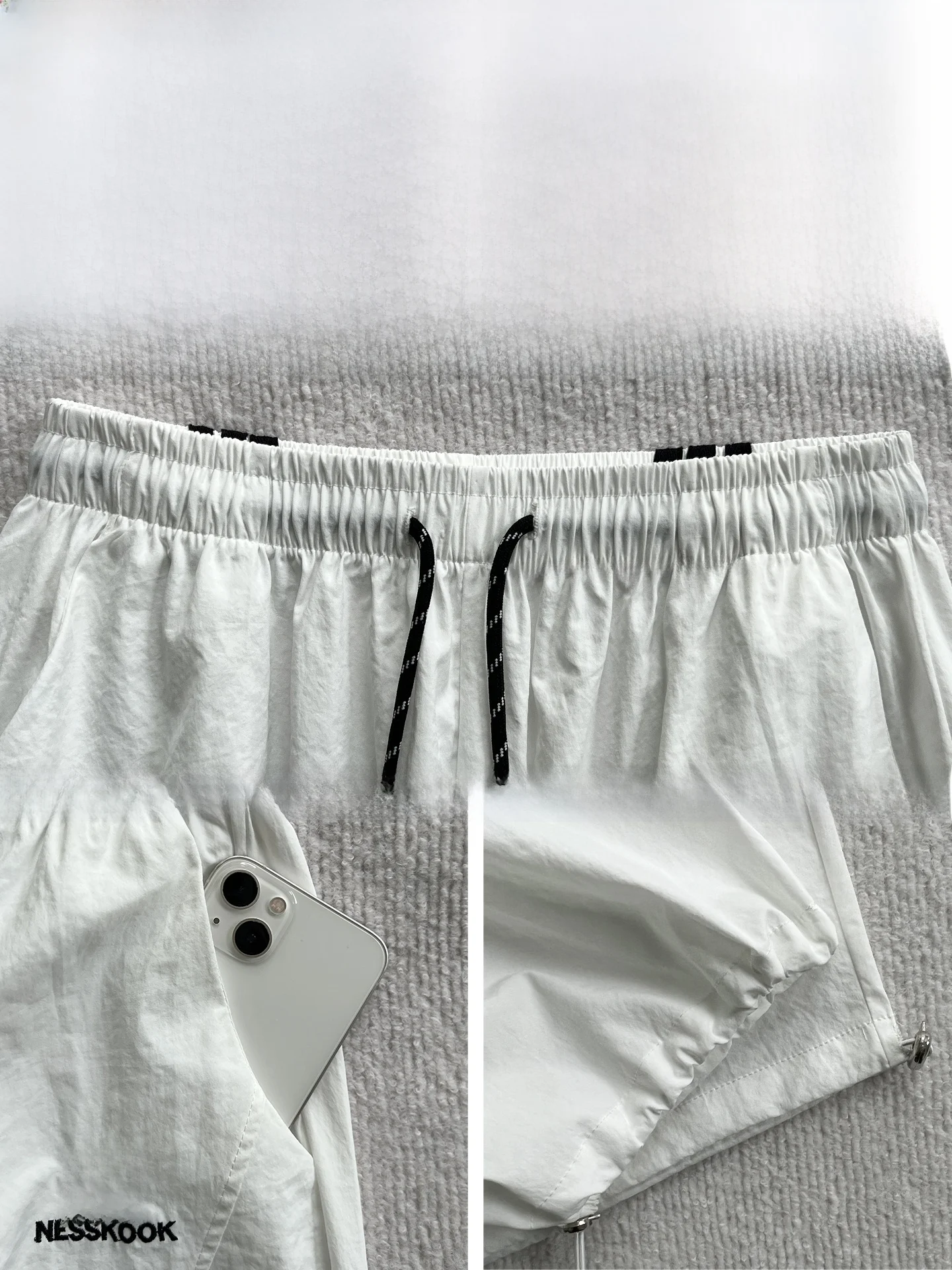 ダークブルーアメリカンスタイルの速乾ワークパンツ：夏用ゆったりストレートレッグの実用性と着心地解析