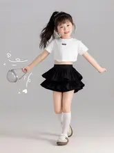 女の子用夏用半袖ワンピースとパンツの2点セット（セットアップ対応）