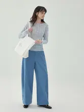 ブルーチェック柄レース付き薄手長袖Tシャツ【レディース・フィット感のあるデザイン】