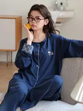 綿100%のドット柄長袖パジャマ【春秋用・ミルクホワイト・ラウンドネック・女性用】（セットアップ対応）