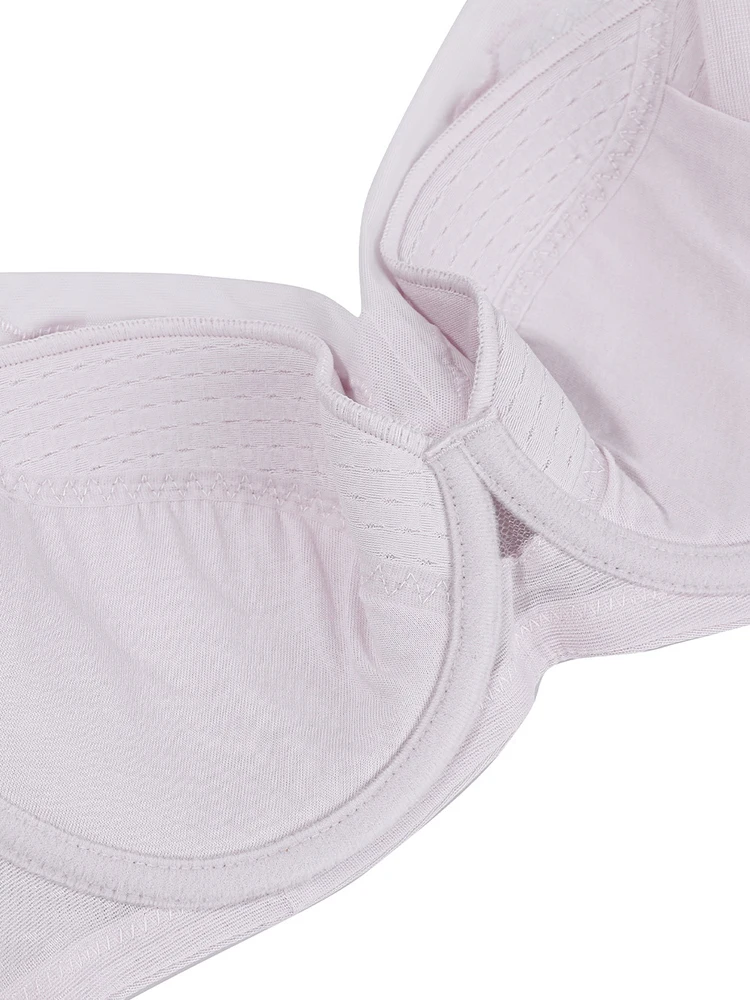 大きいサイズブラジャーをどう選ぶ？無縫製で柔らかさとフィット感を両立するアイテムの選び方