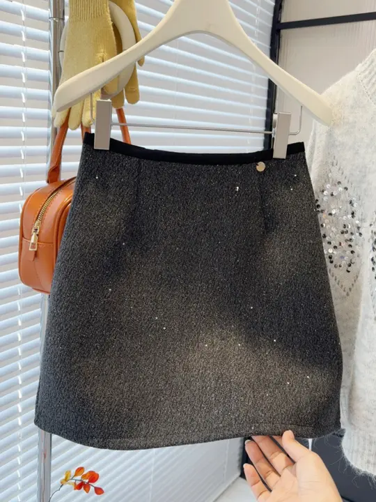 グレーのスパンコール付きウールミディスカート【ハイウエスト・Aライン・秋冬用】