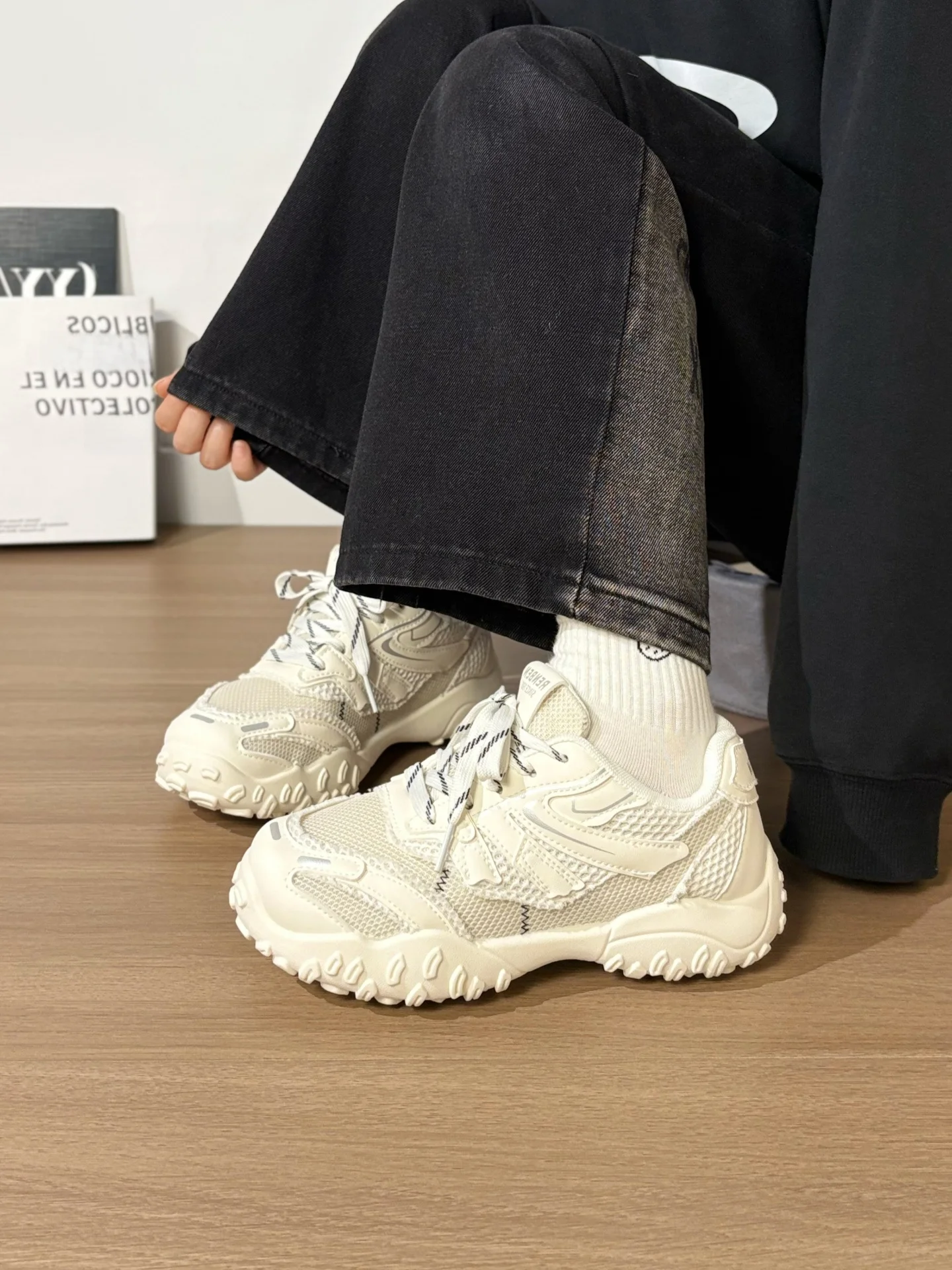 通気性のあるアウトドア登山シューズ：女性向け厚底モデルの日常使い実績と性能解析