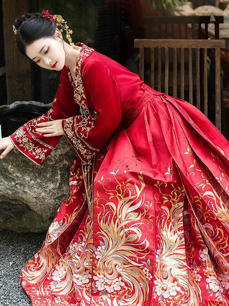 中国式婚礼で着る花嫁衣装は、本当に伝統的で華やかなのか？