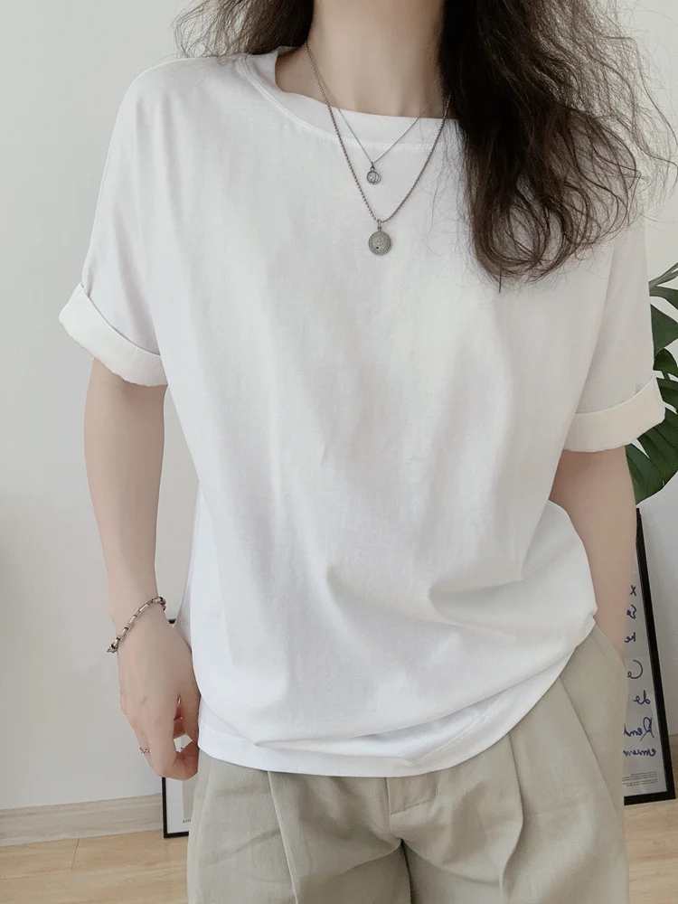 大人可愛い服 50代コーデ | カーキジャケットで実現する心地よい日常スタイル