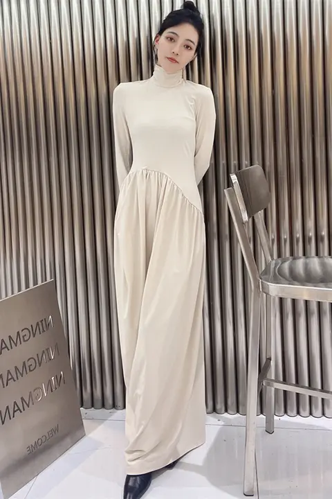 シンプルなデザインの春用長袖ドレス【カジュアル・ウエストシェイプ・フルレングス】