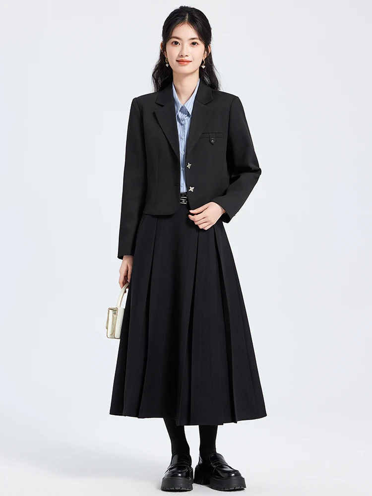 40代の研修にふさわしい服装は？20代後半の年相応のスタイルで失敗しない選び方とは？