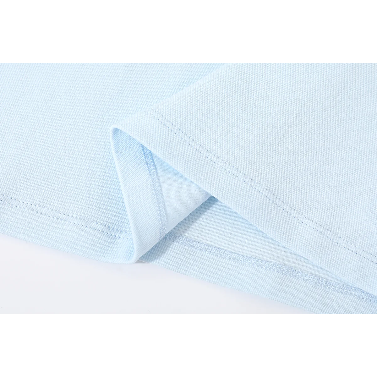 tシャツ タンク トップ 重ね着 レディース で失敗しない方法は？
