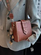レトロなミニショルダーバッグ【スタイリッシュ・ワイドストラップ・バケツ型】