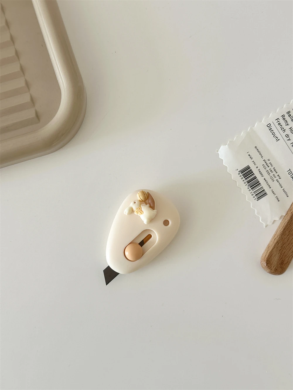 かわいいデザインのミニ開封ナイフ：多機能ポータブルツールの実用性と使い分け