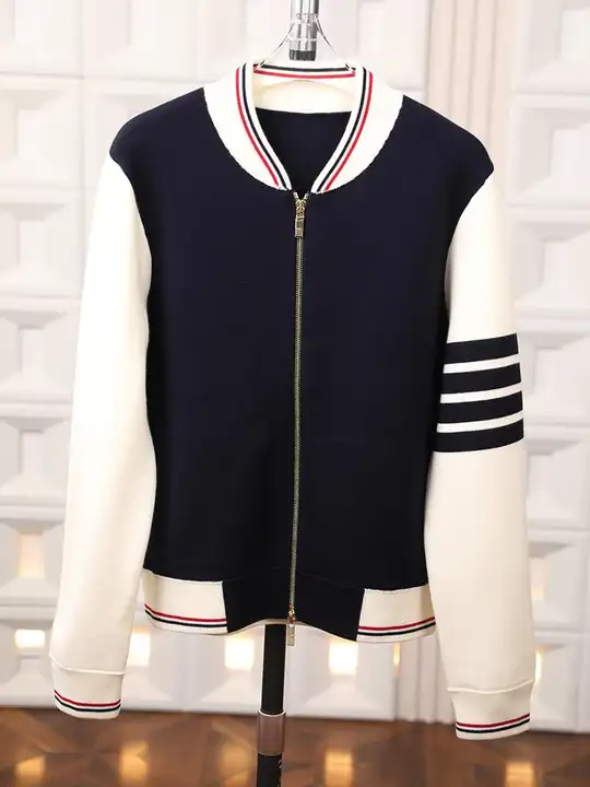 暖かく体型をカバーする100%ウール配色ニットカーディガン