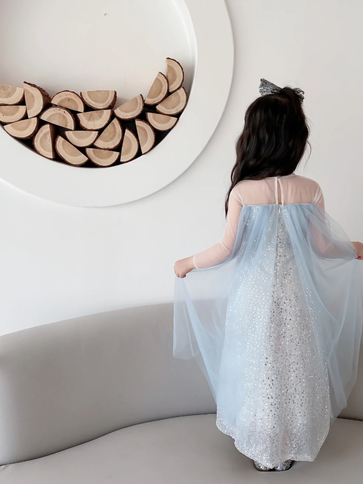 お姫様抱っこポーズを撮るのに最適なドレスは？プリンセスドレスの選び方と活用法