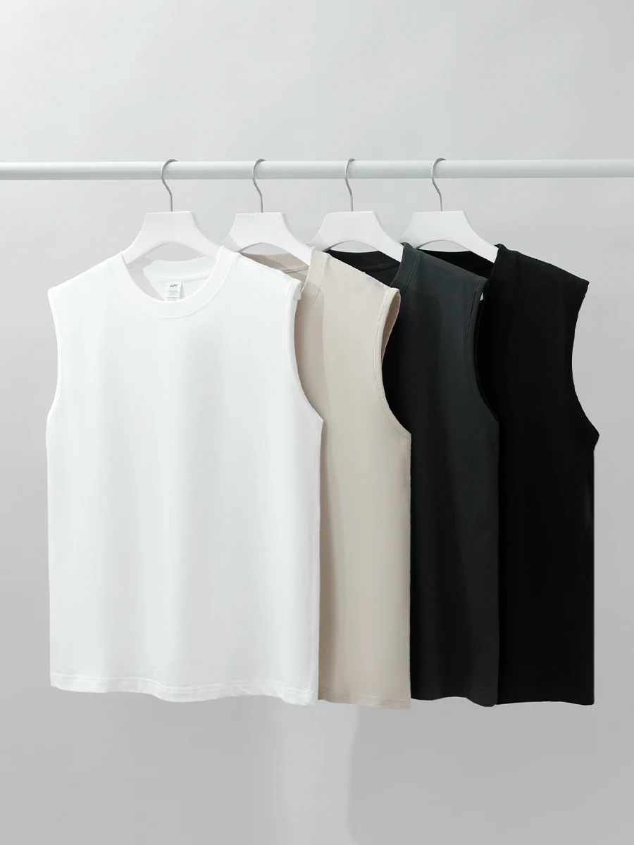 汗をかいても臭わない服：夏に最適な無袖タンクトップの仕組みと実用性