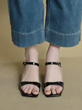牛革製 フレンチスタイルのハイヒールオープントゥサンダル【方頭・太ヒール・夏用】