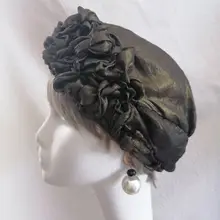 薄手の黒金色光沢フリル花デザインヘッドスカーフ【ヴィンテージスタイル・包頭帽】