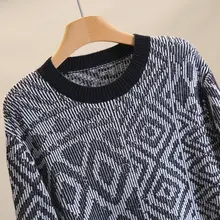 花柄デザインのゆったりラウンドネックセーター【カジュアル・冬用】