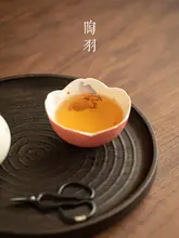 手描き陶器の高級茶杯【岩石風・彩色蝶紋様・金彩仕上げ】