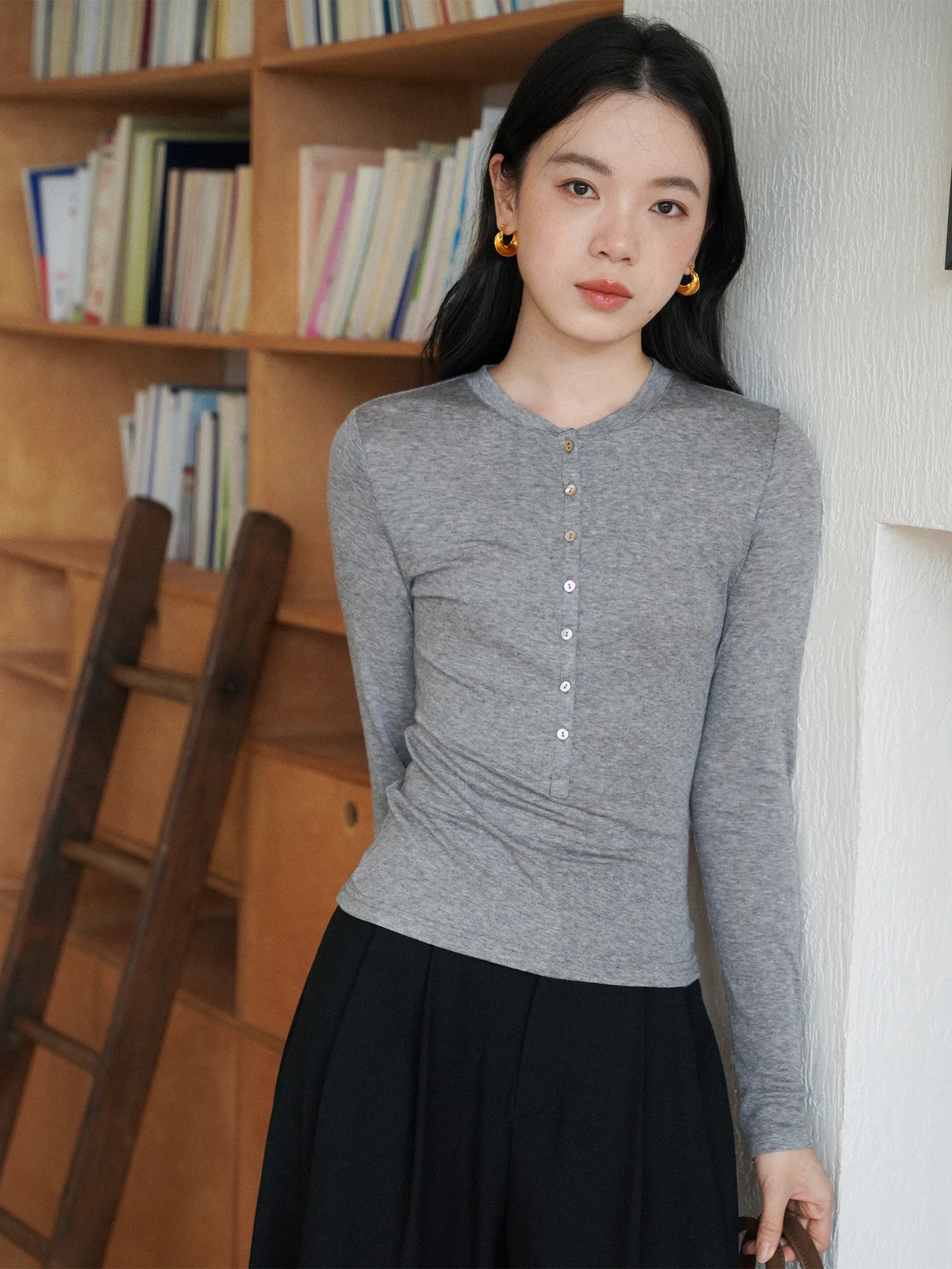 大人可愛い服 40代コーデの完全ガイド｜リブ編みタンクトップで自然な自分らしさを実現