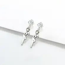 医療用チタン合金製の内ねじタイプのダイヤモンド付きエンジェルペンダントリップピアス耳ピアス【アレルギー対応・高級感】