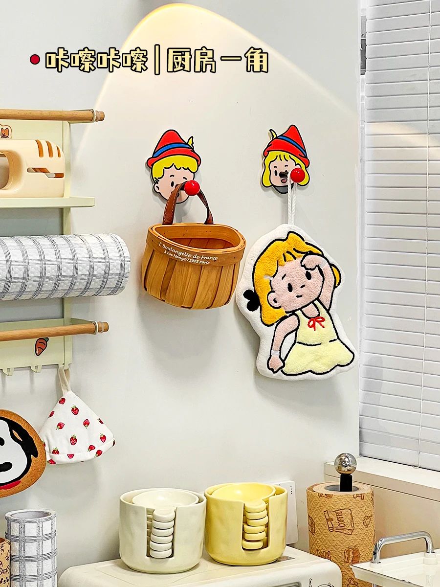10月に壁に貼るかわいいアイテムは、これで決める？キッチン用フック付きタオルラックの選び方と活用法