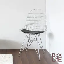 金属製のダイニングチェア【シンプルデザイン・一人用・バウハウススタイル】