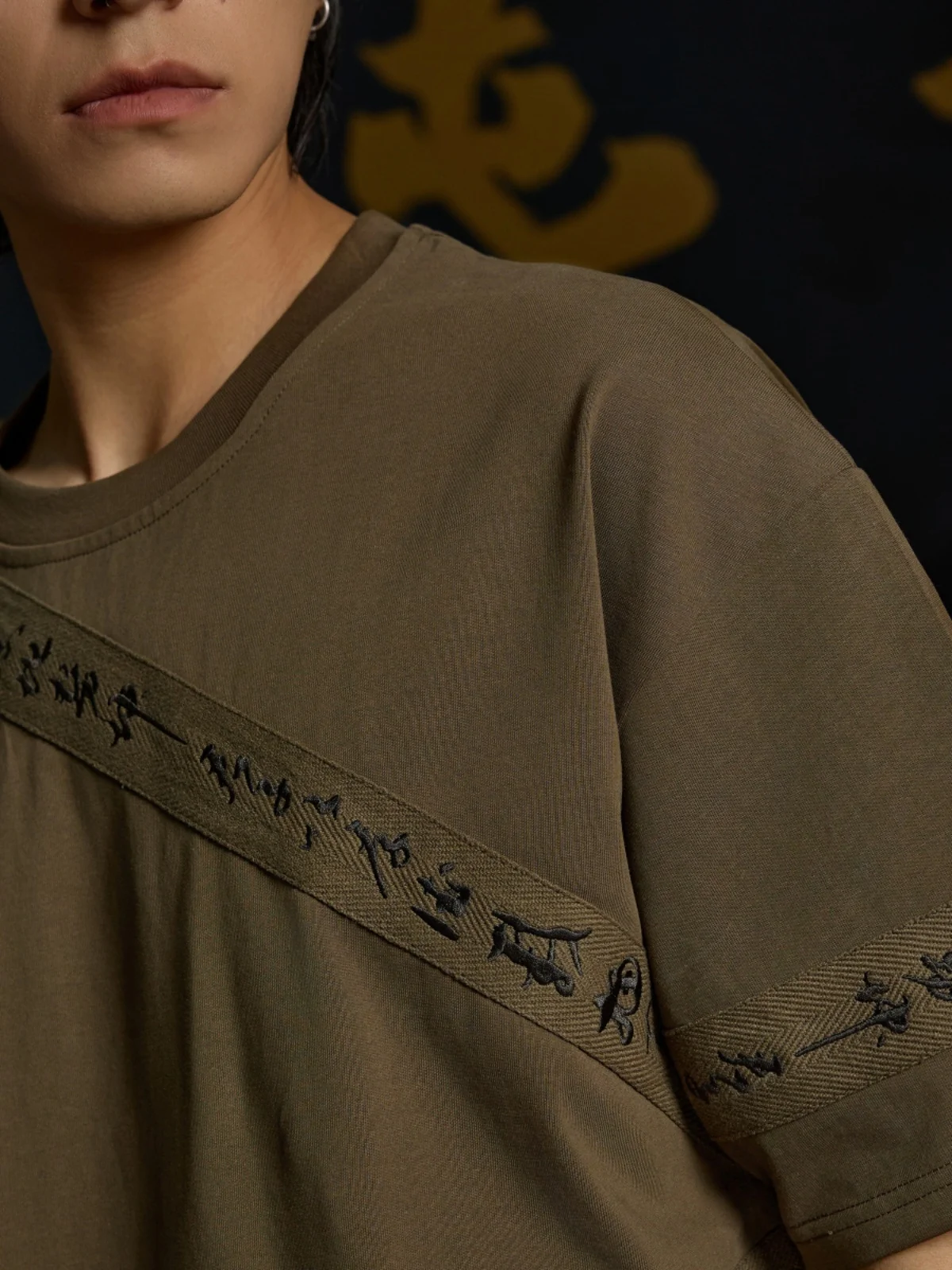 tシャツ 刺繍 ワンポイント をどう選ぶ？新中式デザインが持つ、大人の夏の「心の落ち着き」を教えてくれる