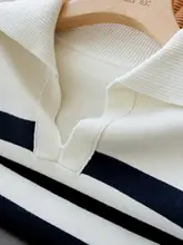 フレンチストライプの純羊毛Vネック長袖ニットセーター【翻領・秋用】（セットアップ対応）